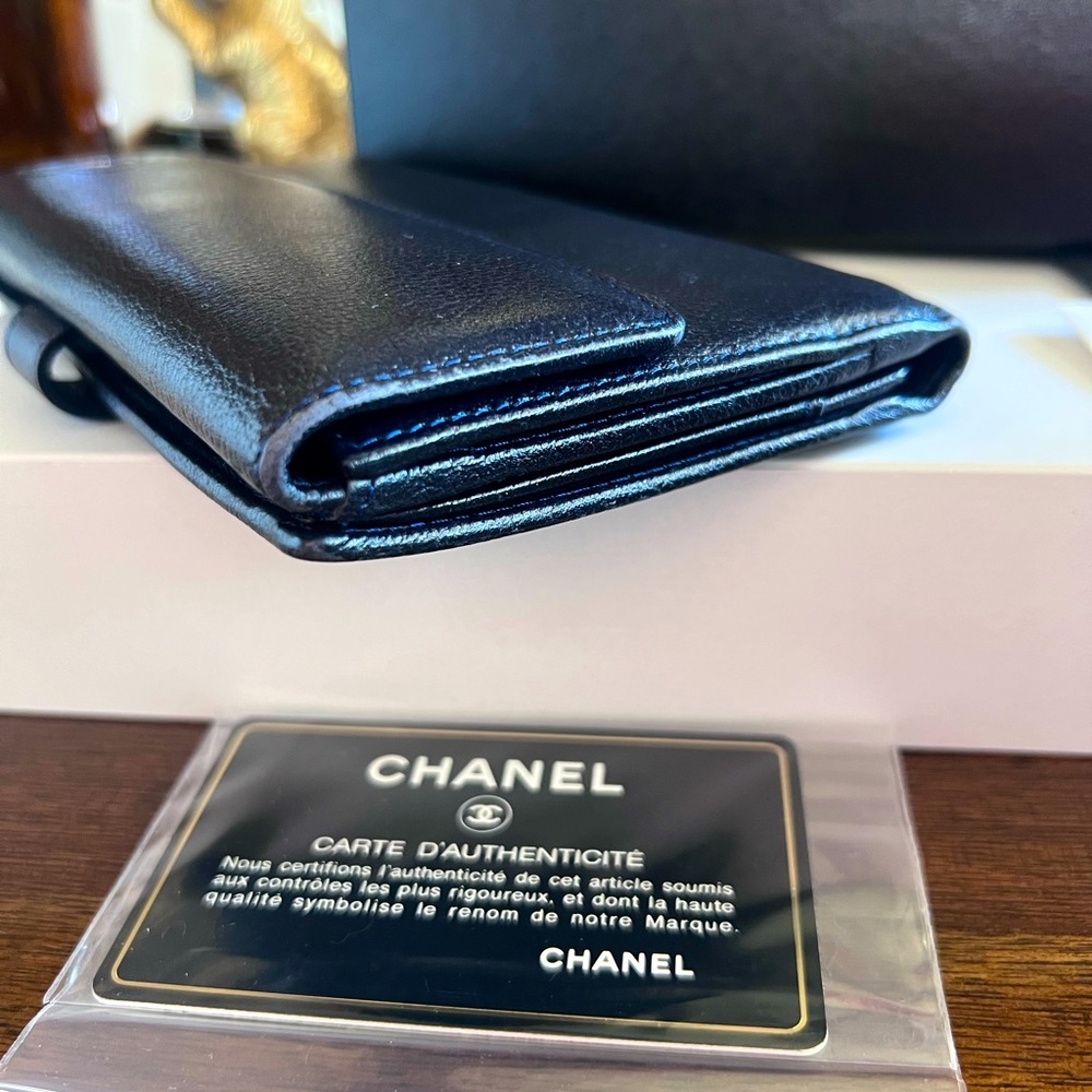 CHANEL Camellia Flower Empreinte Black Leather Bill Card Wallet with Box & Card - Picture 3 of 16